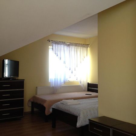 Laura Bed & Breakfast Belchatow Room photo