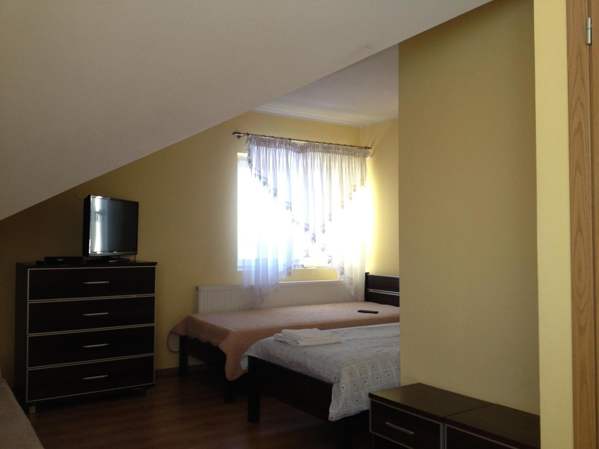 Laura Bed & Breakfast Belchatow Room photo