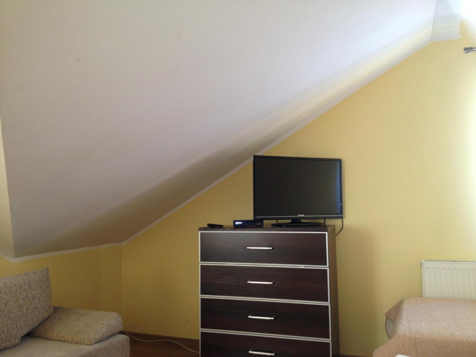 Laura Bed & Breakfast Belchatow Room photo