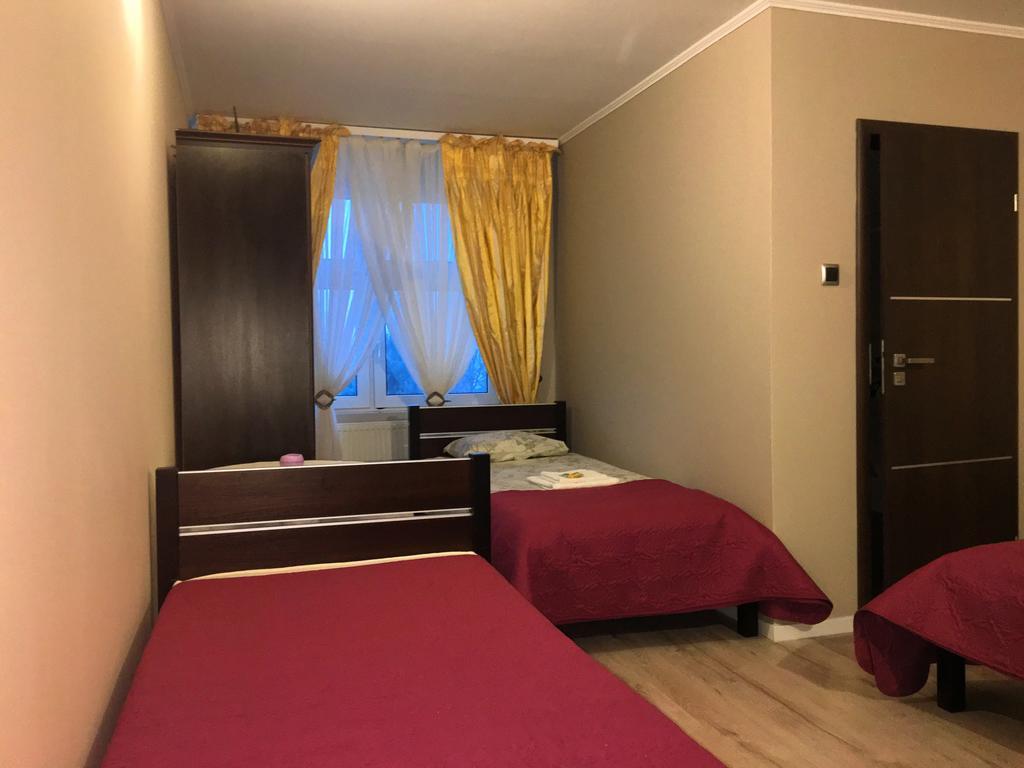 Laura Bed & Breakfast Belchatow Room photo